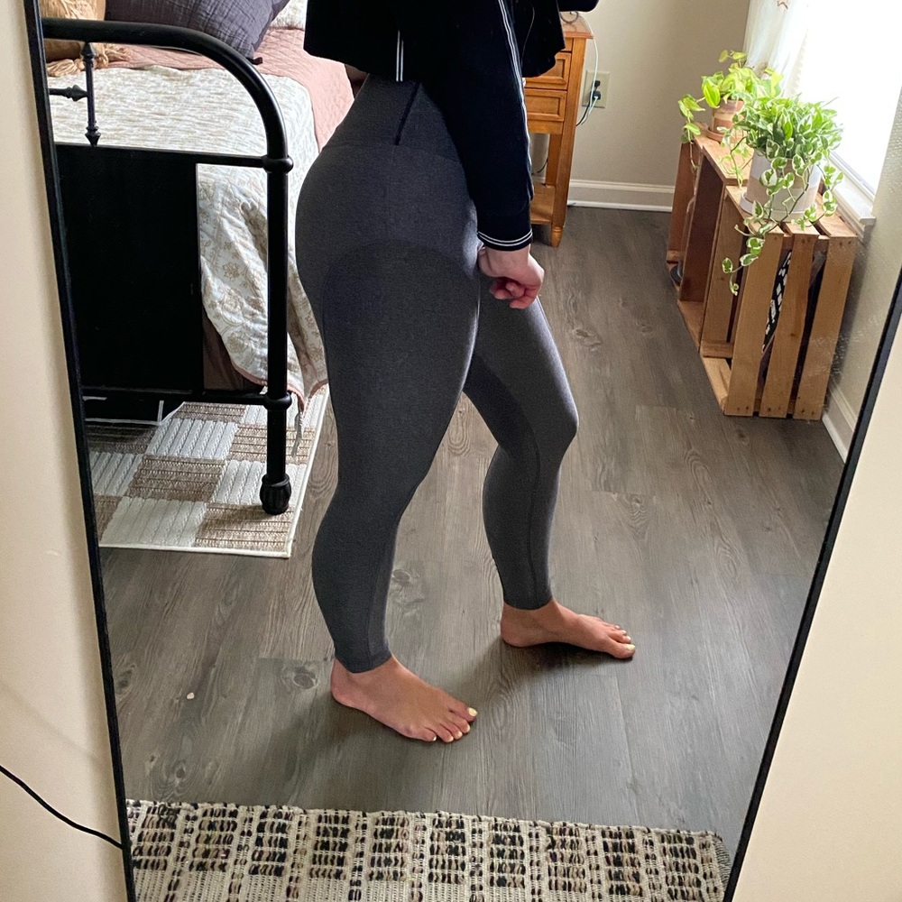 Nike Dri-Fit Heather Gray High Rise Full Length One Legend Leggings — Women’s XS